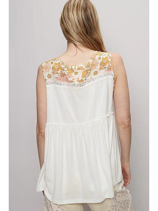 Sleeveless Floral Lace Knit Top